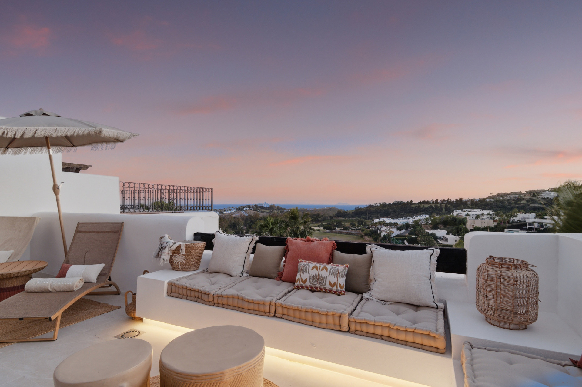 La Alqueria Benahavis penthouse 3 Bedrooms