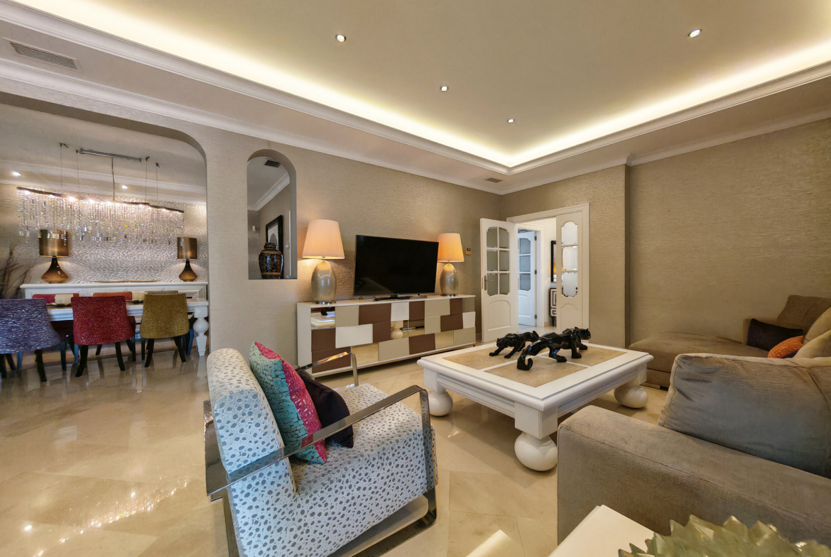 Elviria Marbella villa 4 Bedrooms
