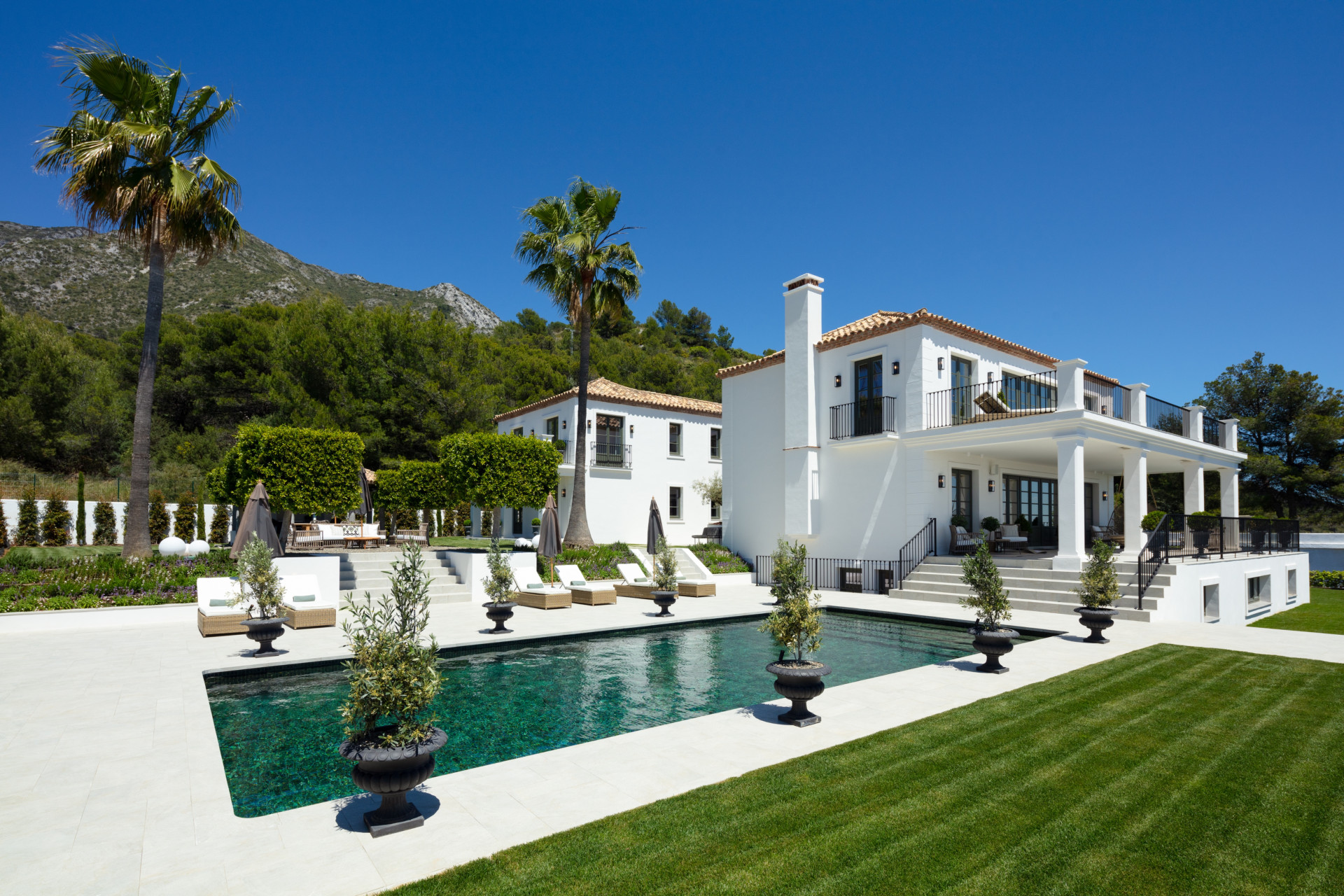 luxo-estate-4 Sierra Blanca Marbella villa 6 Bedrooms