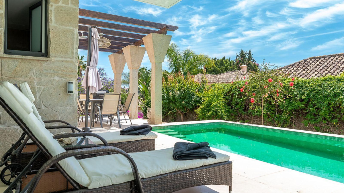 Nueva Andalucia Marbella villa 5 Bedrooms