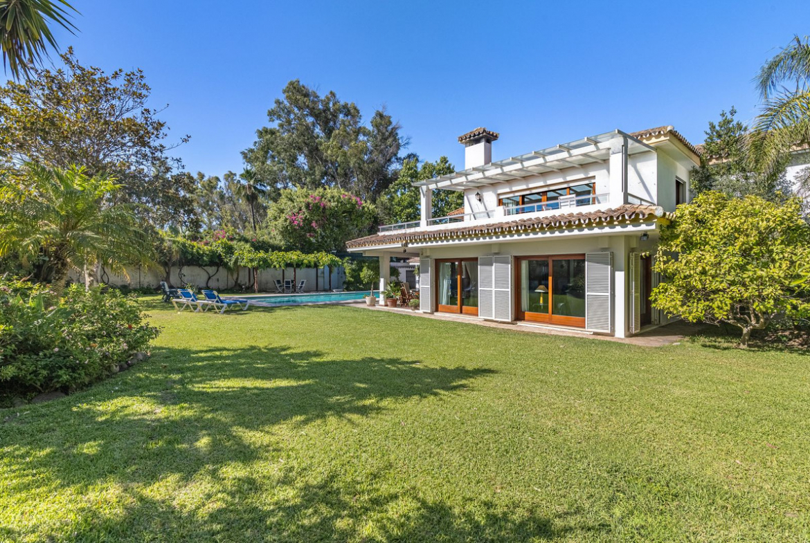 Cancelada Estepona villa 5 Bedrooms