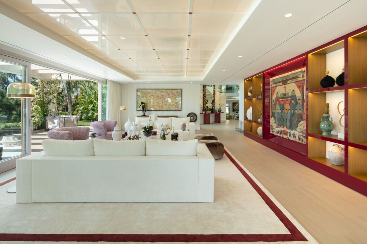 luxo-estate-4 Nueva Andalucia Marbella villa 6 Bedrooms