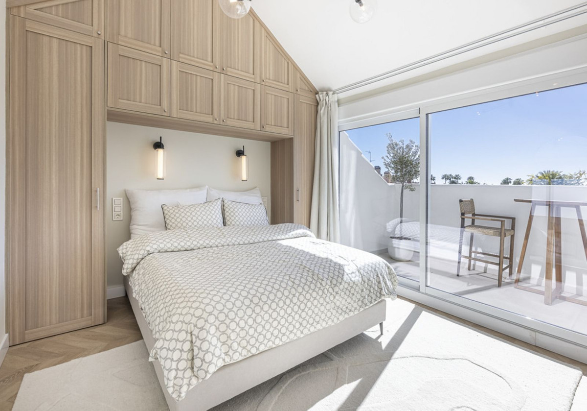 Marbella Golden Mile Marbella townhouse 5 Bedrooms