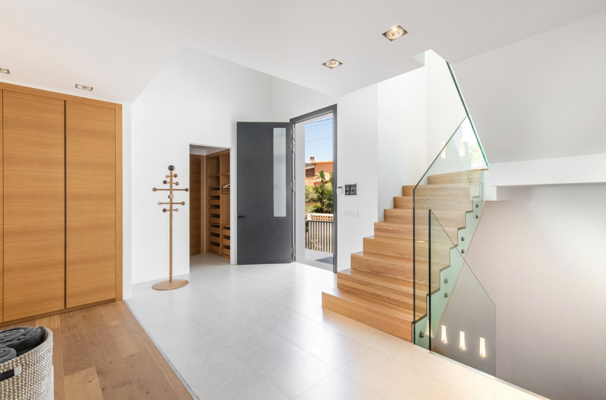 Costabella Marbella villa 6 Bedrooms