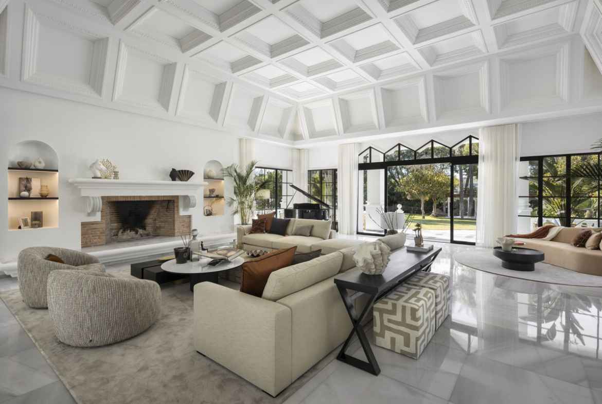 Nueva Andalucia Marbella villa 12 Bedrooms