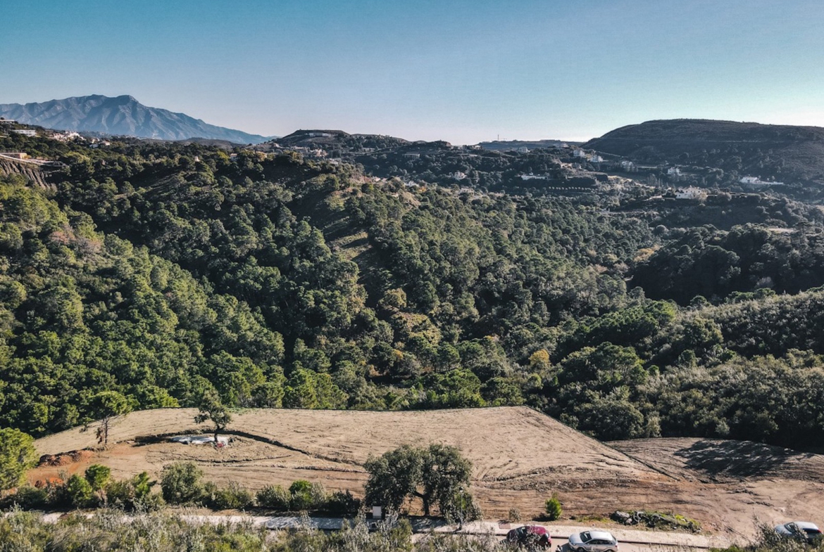 Monte Mayor Benahavis plot  Bedrooms