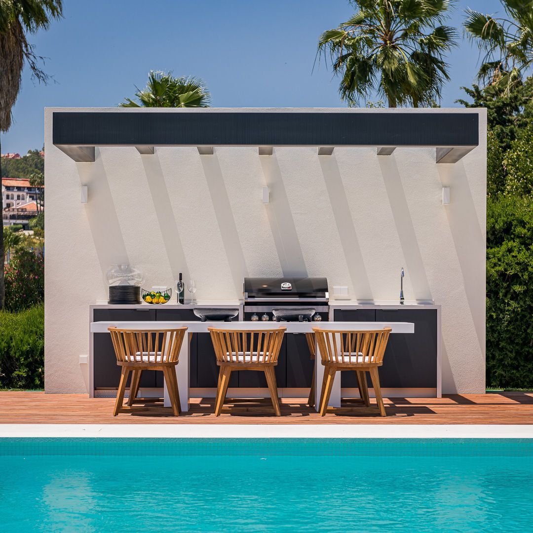 luxo-estate-4 Nueva Andalucia Marbella villa 7 Bedrooms
