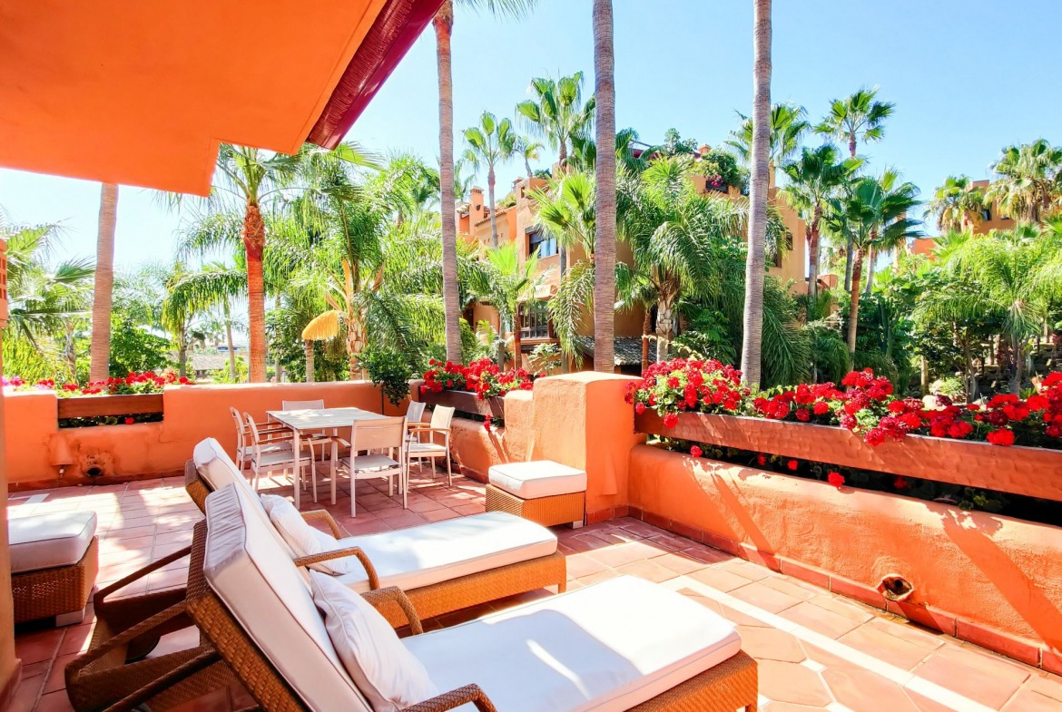 Nueva Andalucia Marbella penthouse 3 Bedrooms
