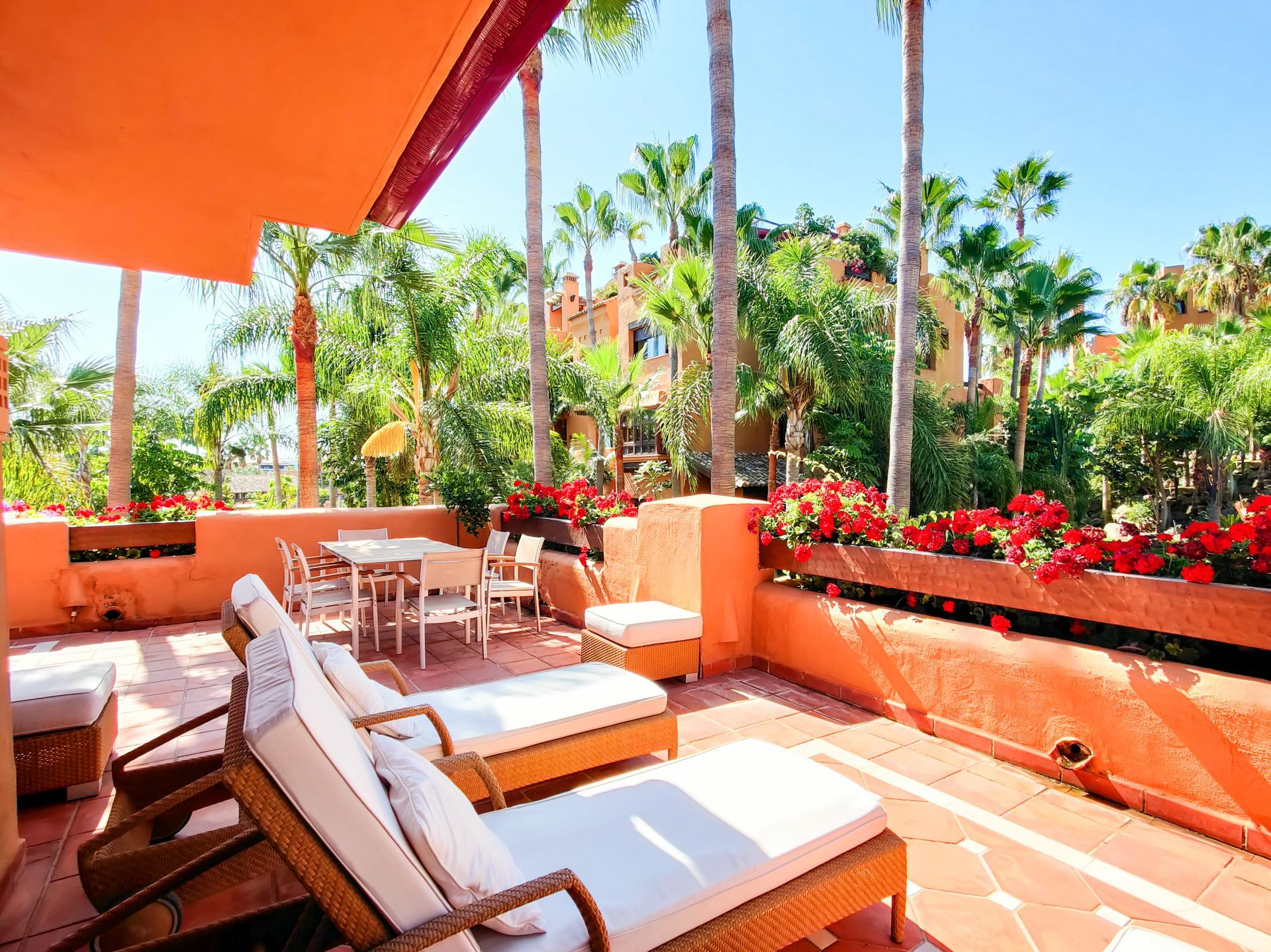 Nueva Andalucia Marbella penthouse 3 Bedrooms