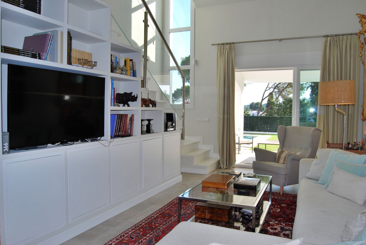 Nueva Andalucia Marbella townhouse 4 Bedrooms