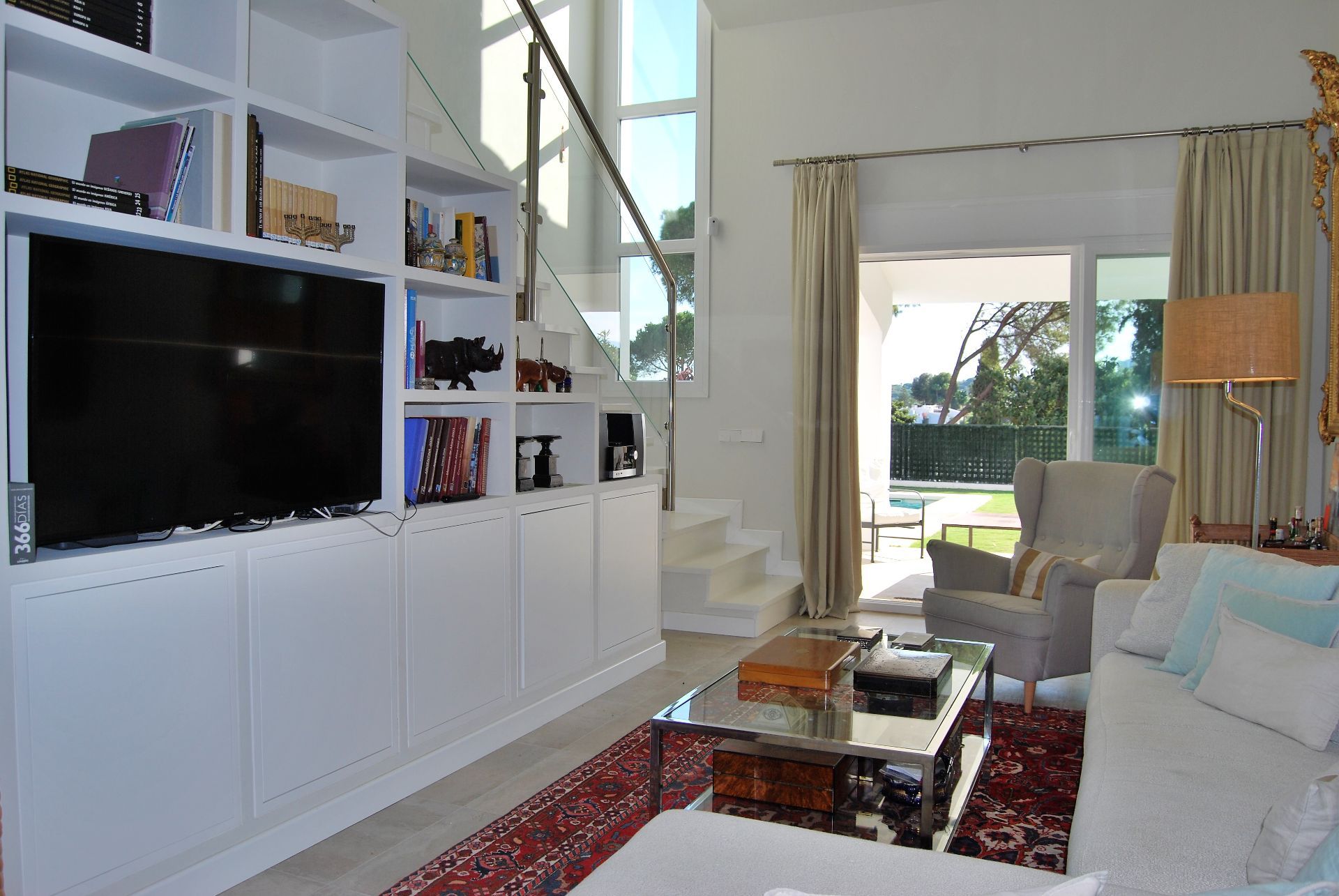 luxo-estate-4 Nueva Andalucia Marbella townhouse 4 Bedrooms
