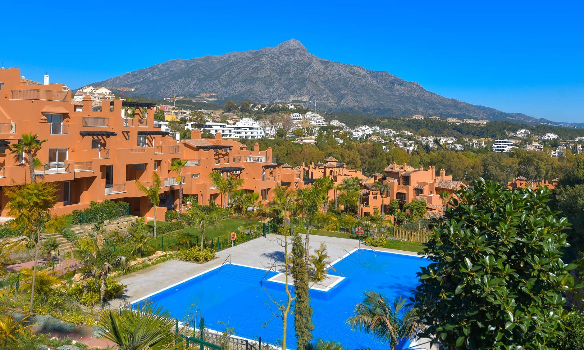 Nueva Andalucia Marbella penthouse 4 Bedrooms