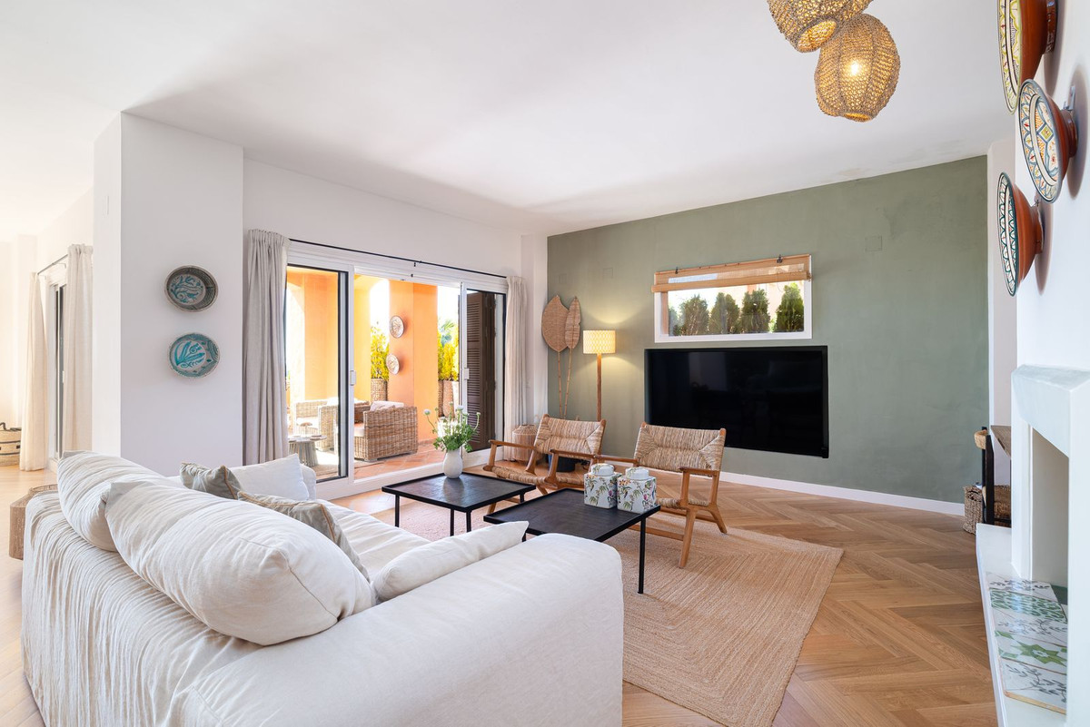 luxo-estate-4 Nueva Andalucia Marbella apartment 3 Bedrooms