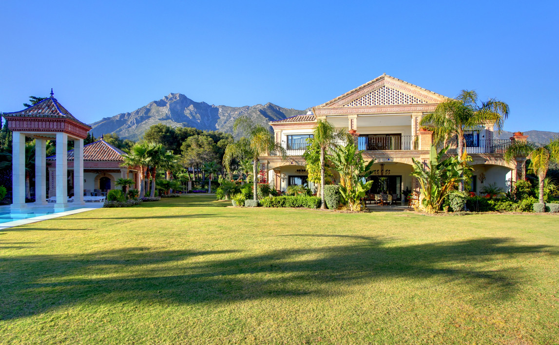 Marbella villa 6 Bedrooms