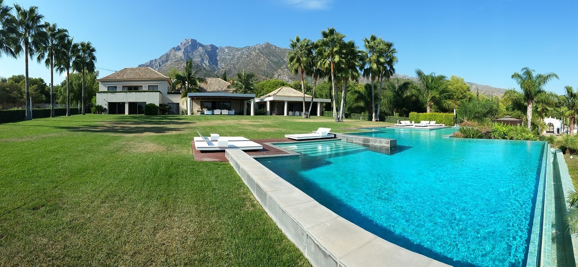 Luxury Mansion for Sale in Sierra Blanca Marbella