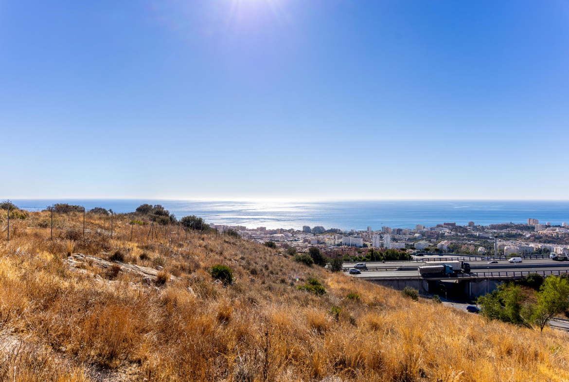 Arroyo de la Miel Benalmadena plot  Bedrooms