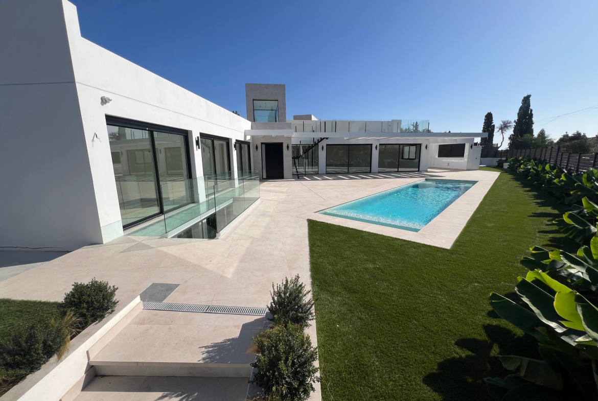 Las Lagunas de Mijas villa 5 Bedrooms