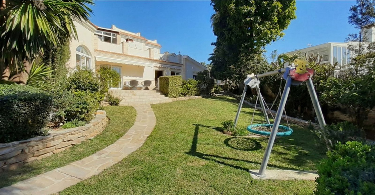 El Rosario Marbella villa 5 Bedrooms