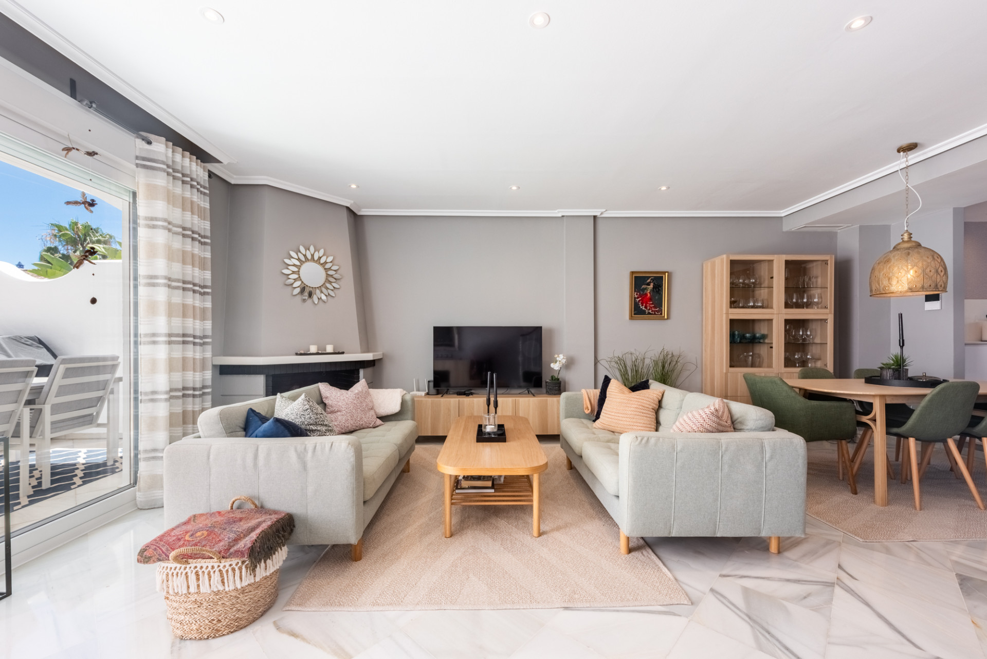 luxo-estate-4 Marbella Golden Mile Marbella townhouse 3 Bedrooms