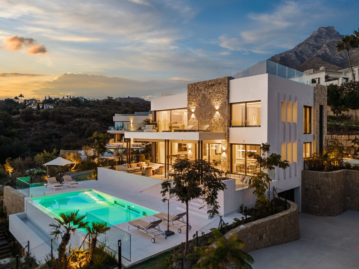 R5210308 Marbella Golden Mile Marbella villa 5 Bedrooms