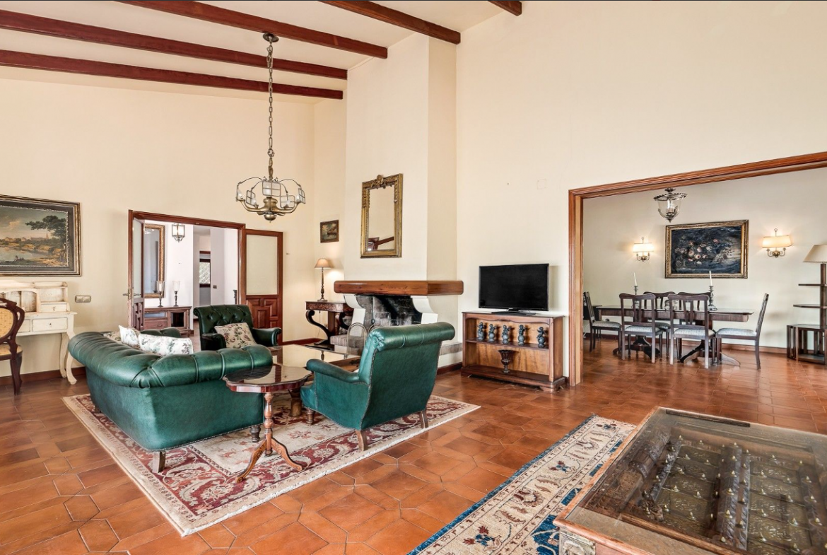 Rio Real Marbella villa 4 Bedrooms