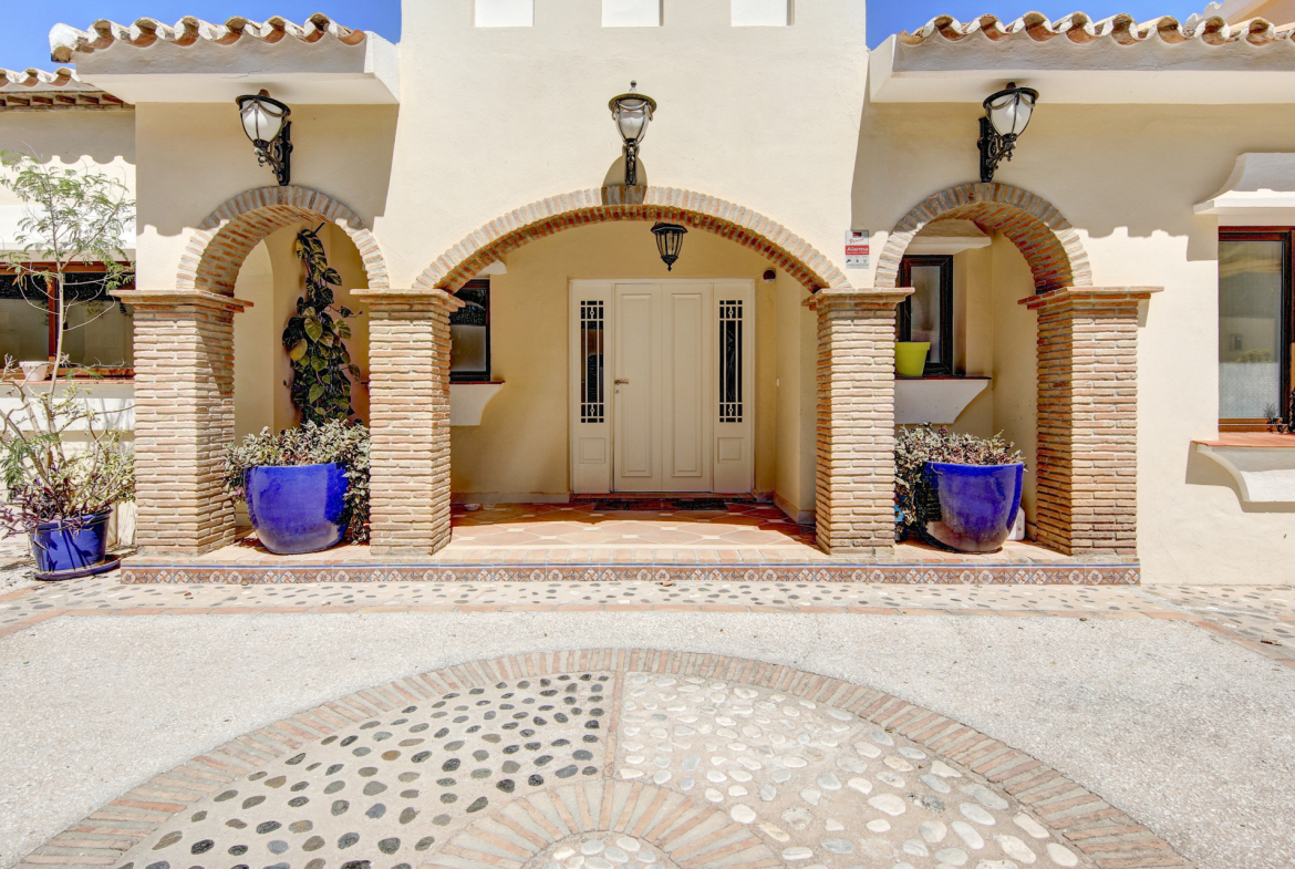 Benahavis Pueblo Benahavis villa 6 Bedrooms