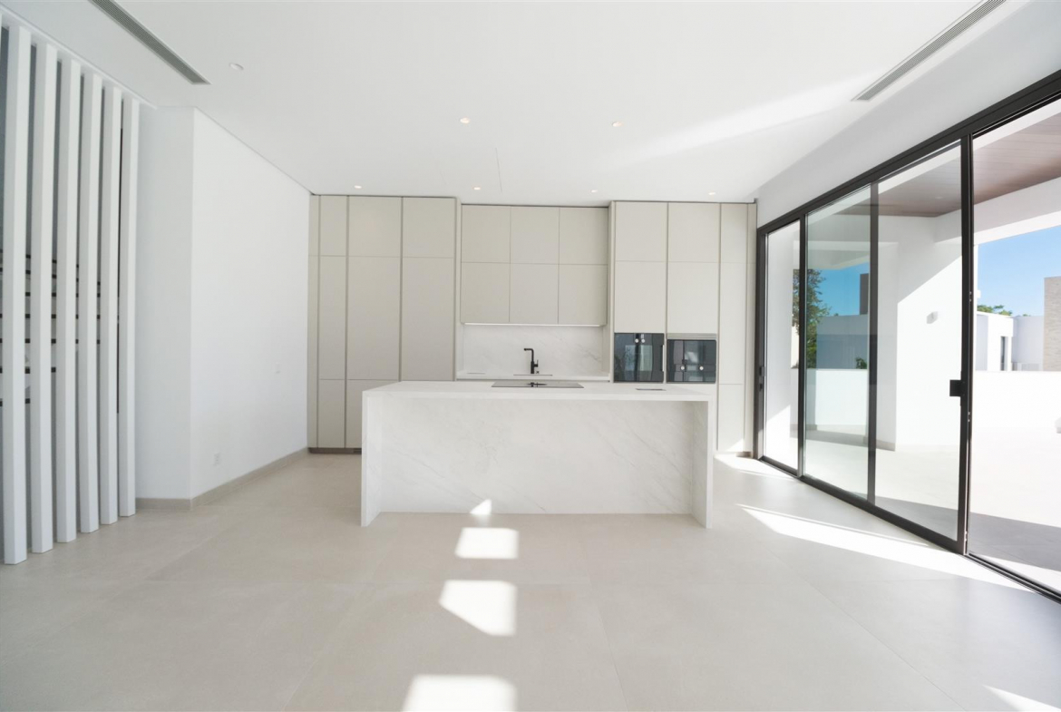 Puerto Banus Marbella villa 4 Bedrooms