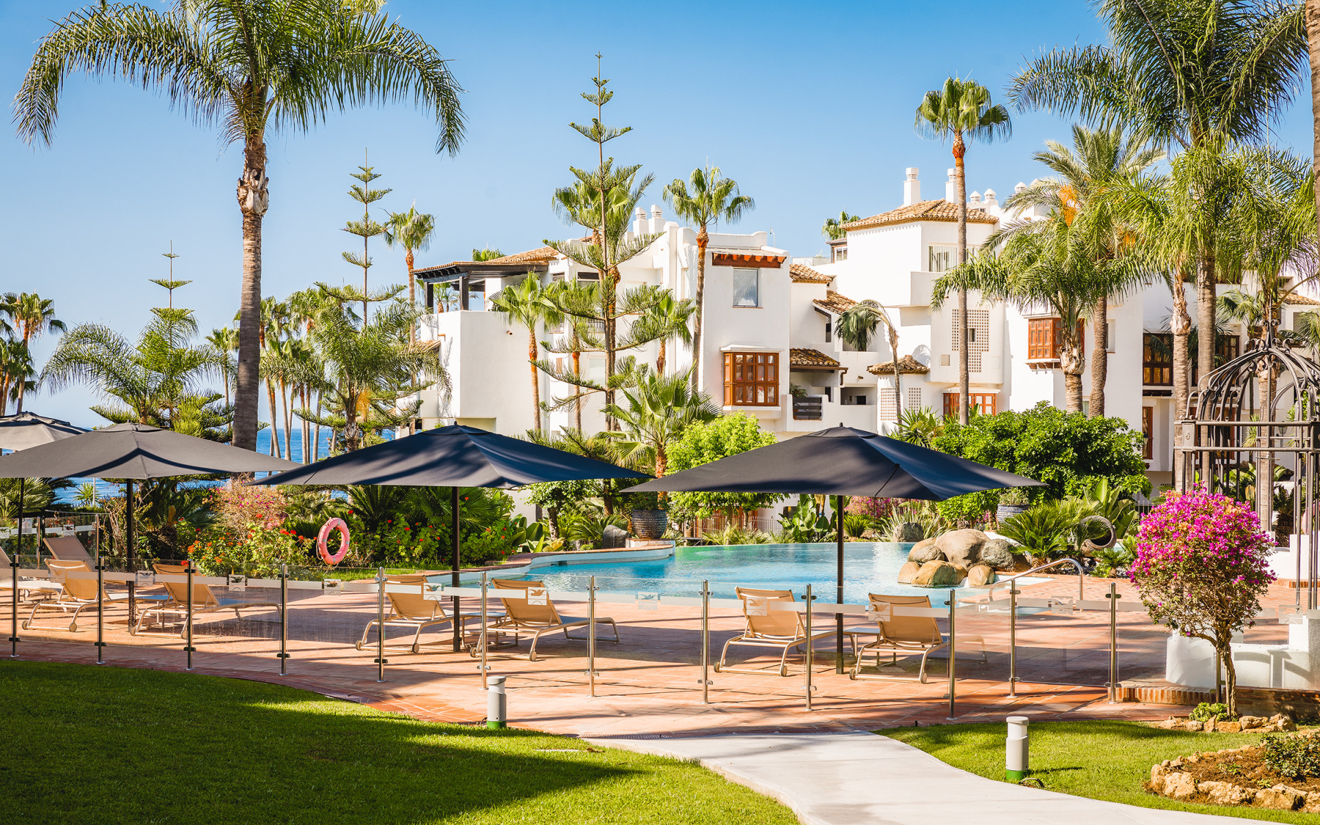 luxo-estate-5 Marbella Golden Mile Marbella apartment 3 Bedrooms