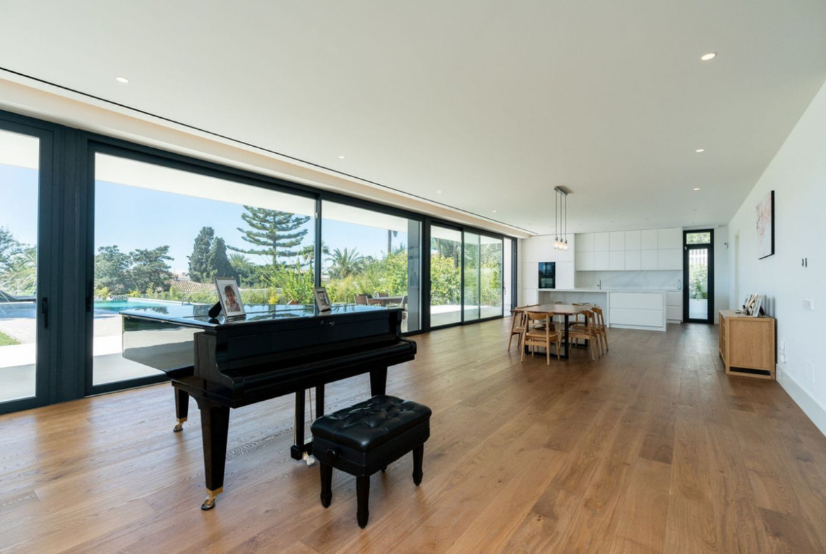 Marbesa Marbella villa 6 Bedrooms