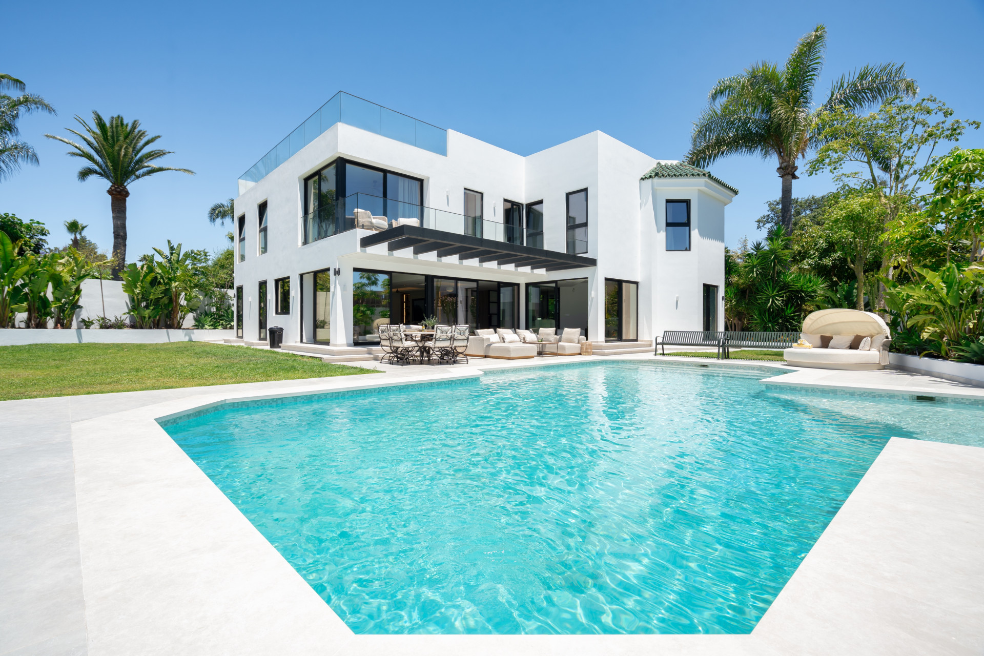 Estepona villa 6 Bedrooms