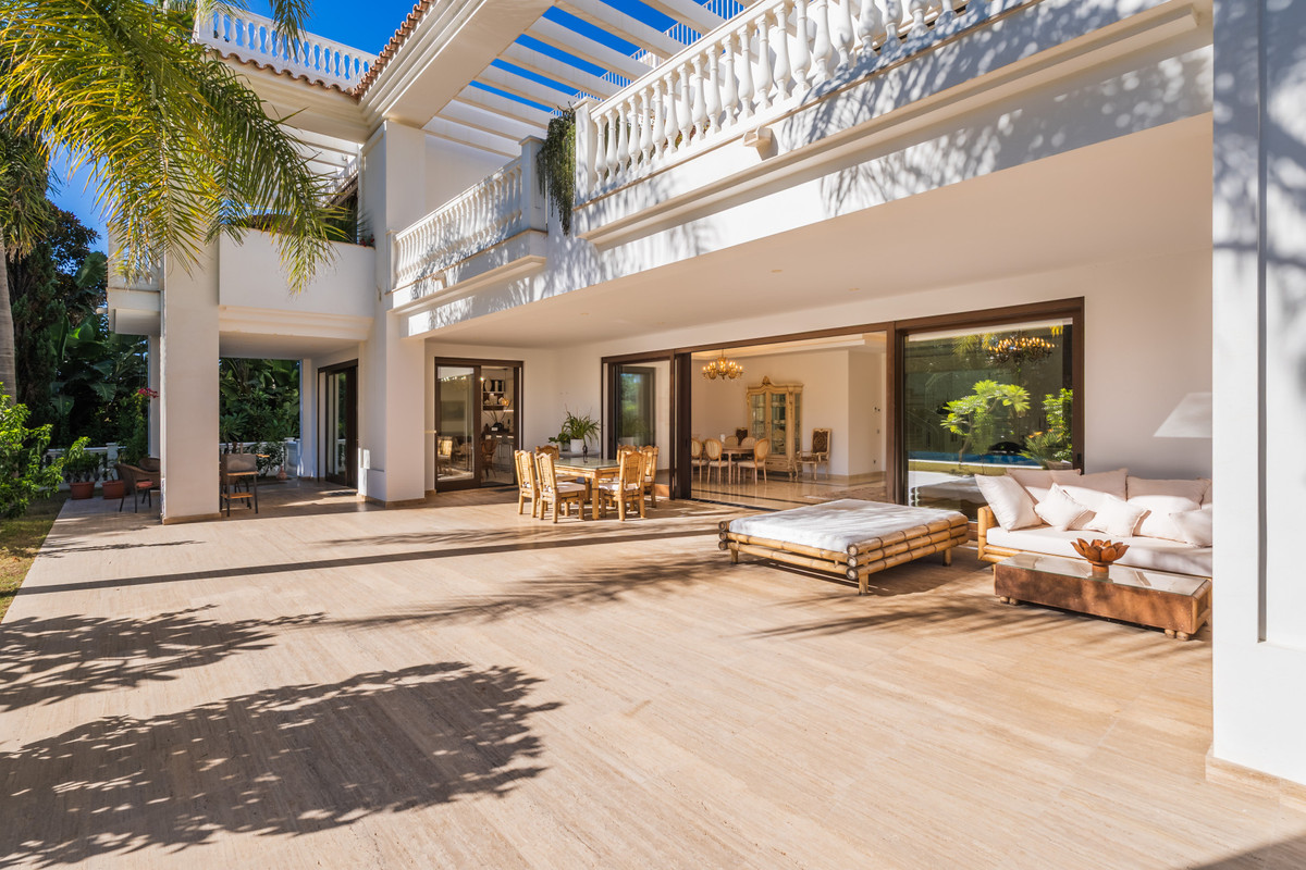Estepona villa 7 Bedrooms