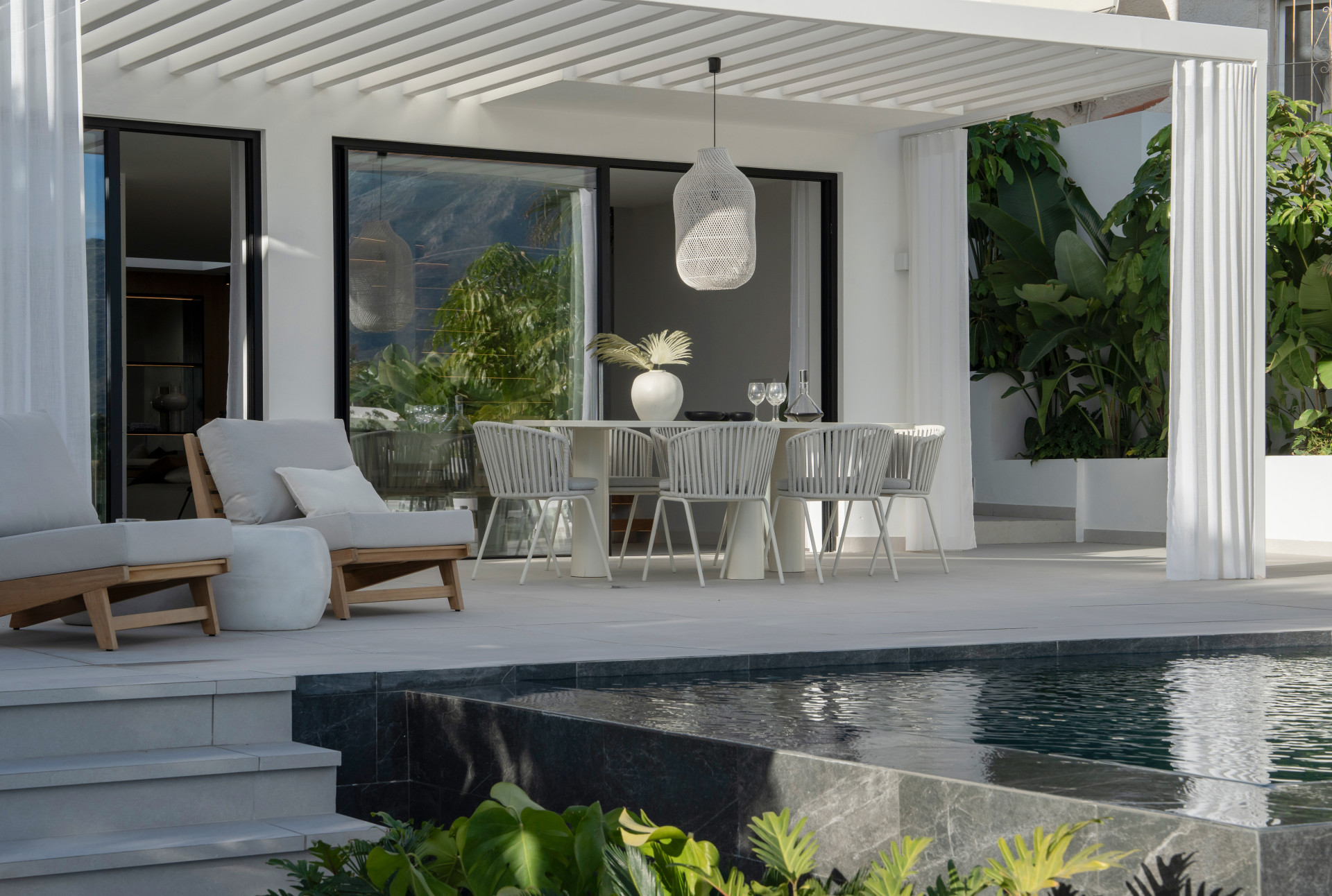 Nueva Andalucia Marbella villa 5 Bedrooms