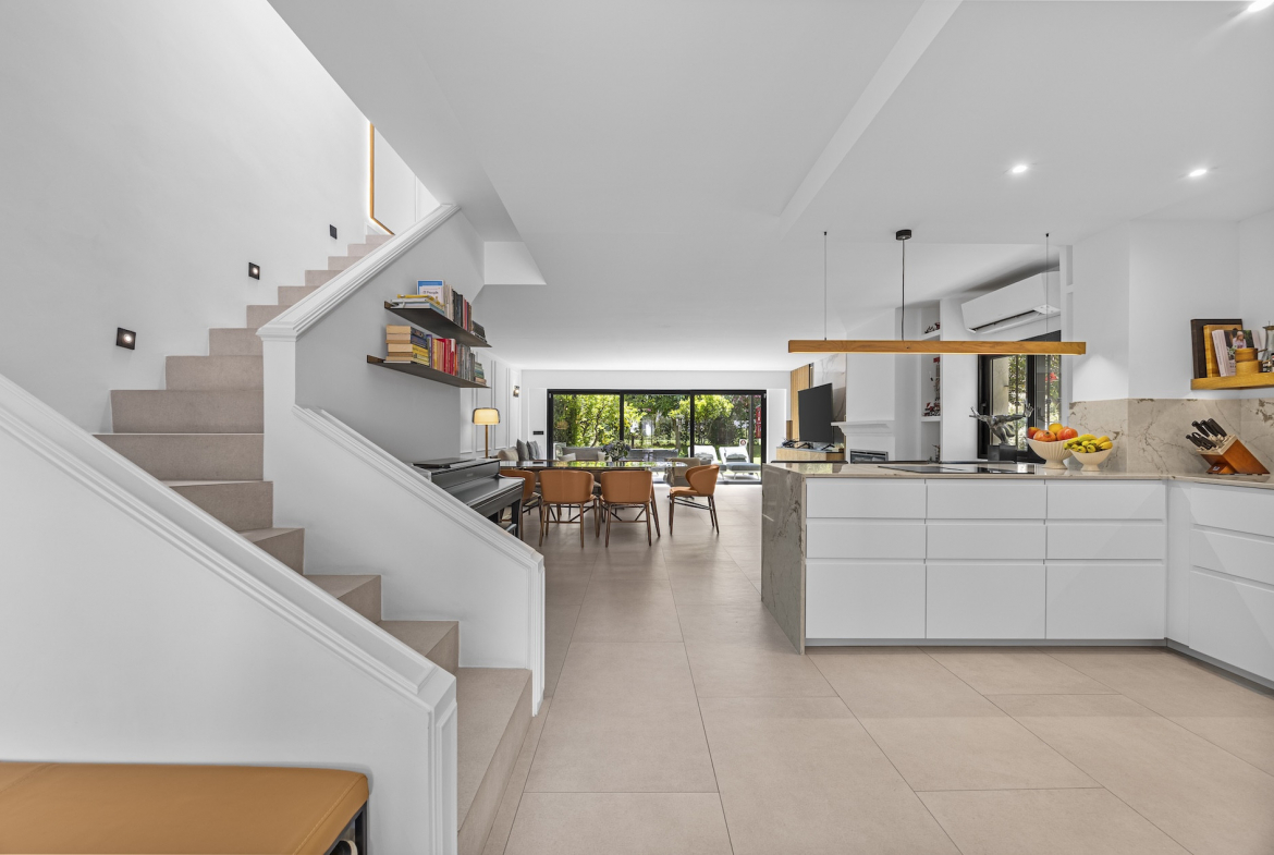 Nueva Andalucia Marbella villa 3 Bedrooms