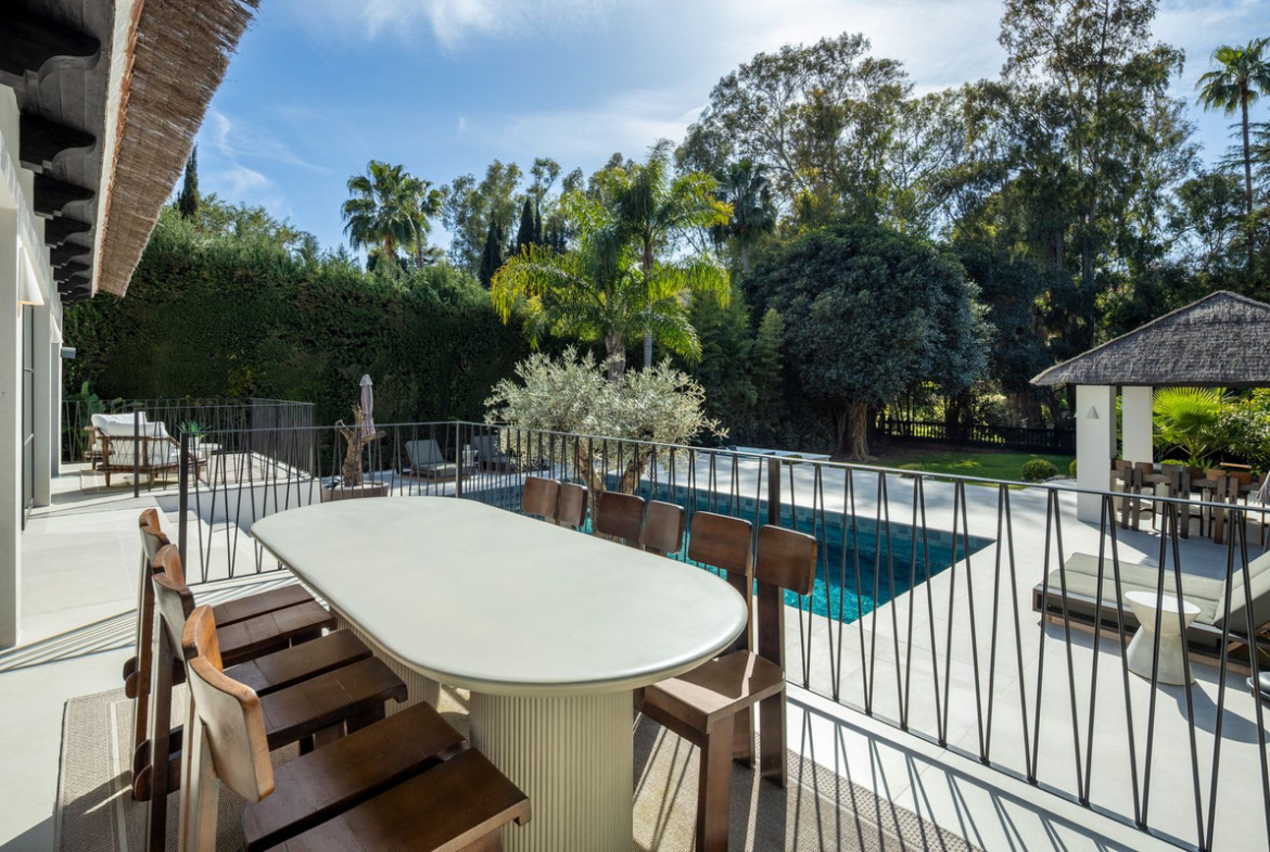 Nueva Andalucia Marbella villa 5 Bedrooms