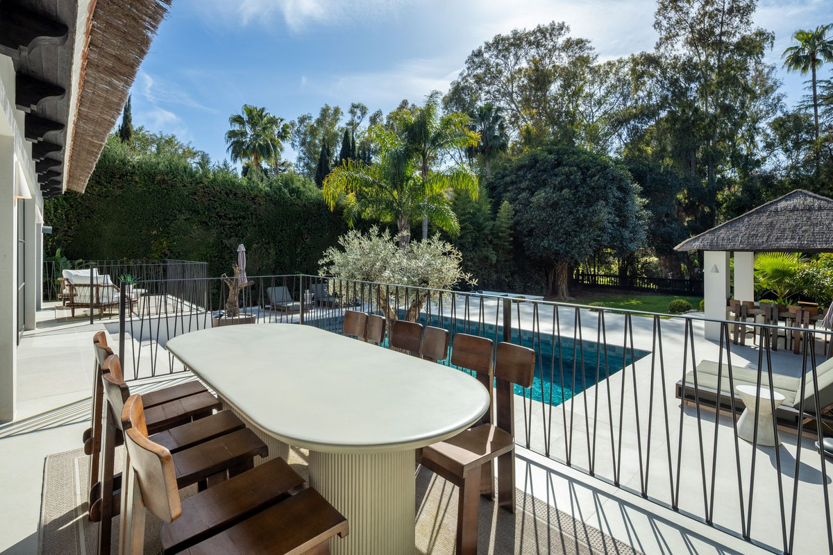 Nueva Andalucia Marbella villa 5 Bedrooms