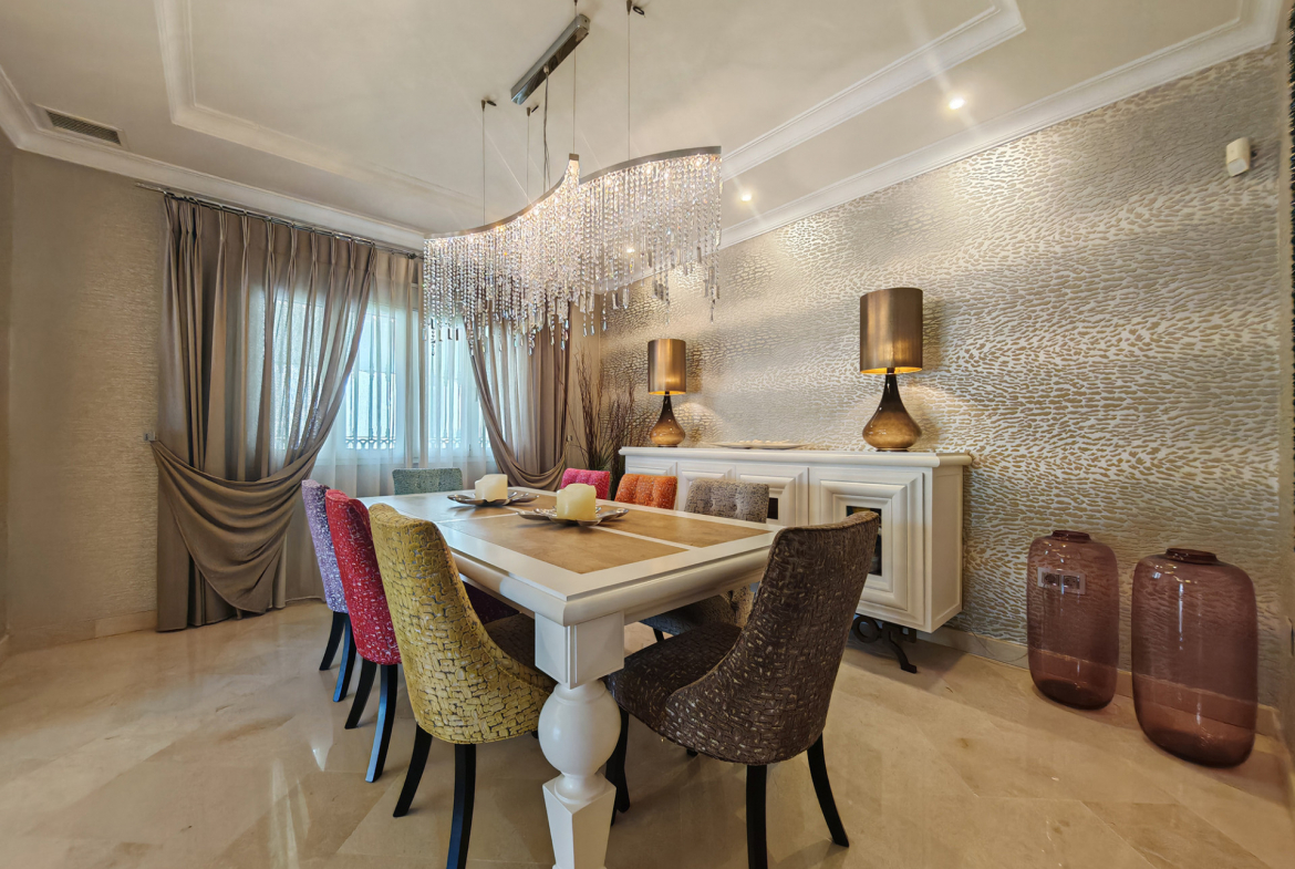 Elviria Marbella villa 4 Bedrooms