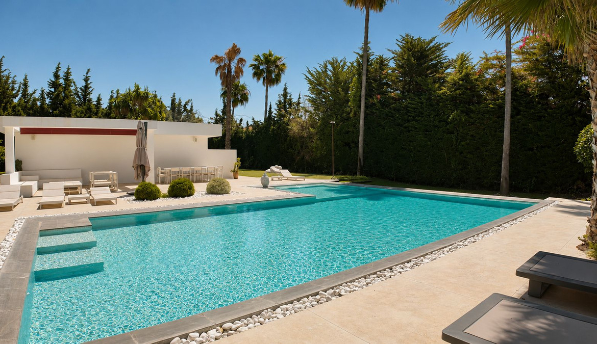 Guadalmina Baja San Pedro Alcantara villa 6 Bedrooms