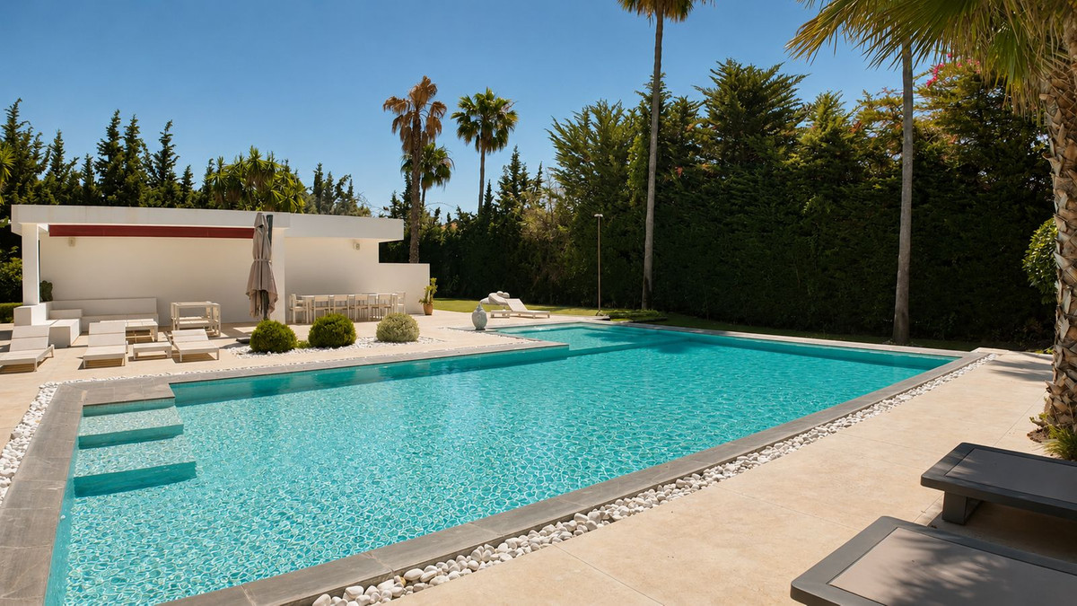 Guadalmina Baja San Pedro Alcantara villa 6 Bedrooms