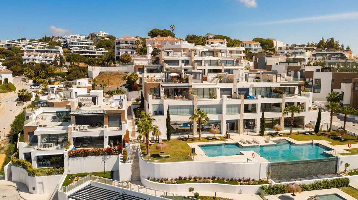 Cabopino Marbella penthouse 3 Bedrooms