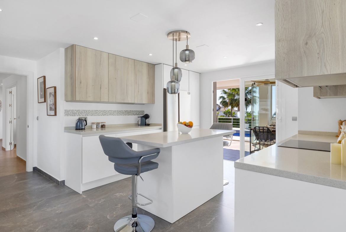 Estepona villa 6 Bedrooms