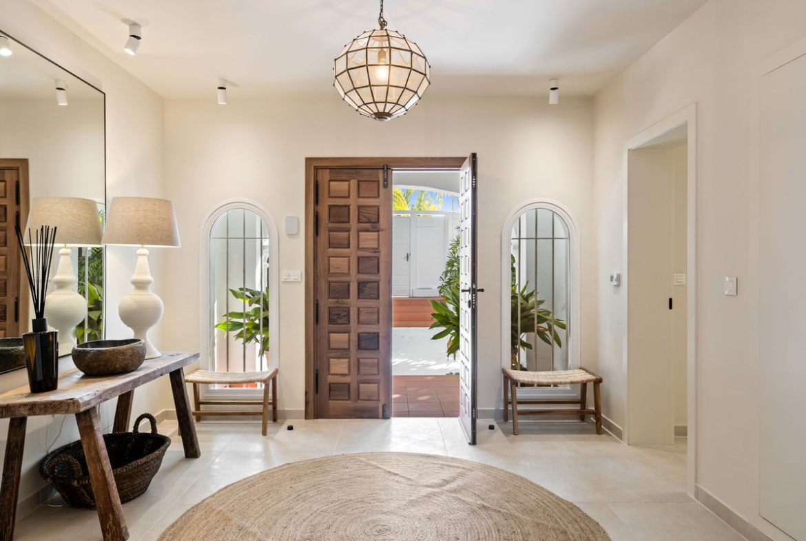 Las Chapas Marbella villa 3 Bedrooms