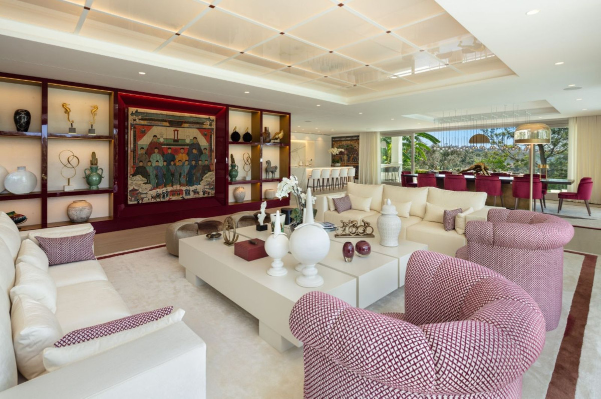 luxo-estate-5 Nueva Andalucia Marbella villa 6 Bedrooms