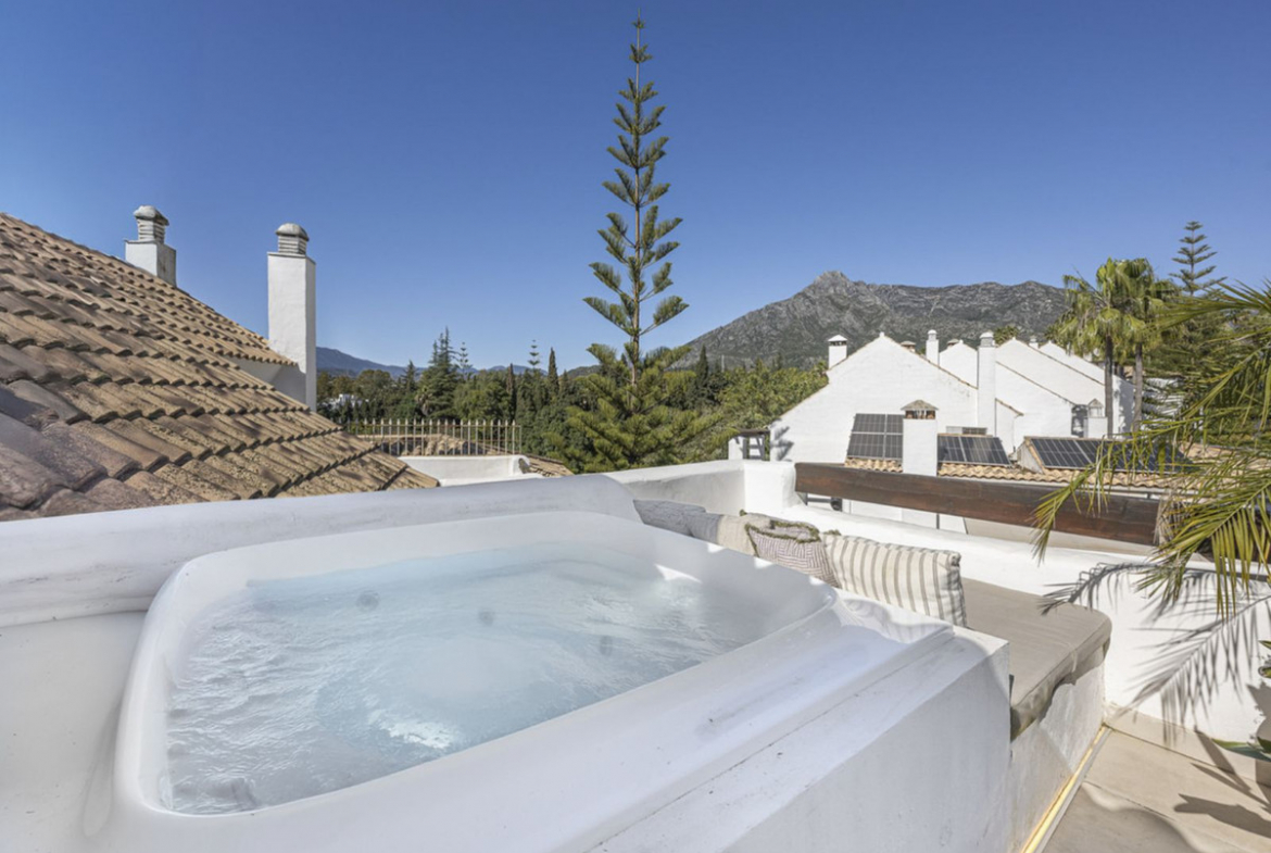 Marbella Golden Mile Marbella townhouse 5 Bedrooms
