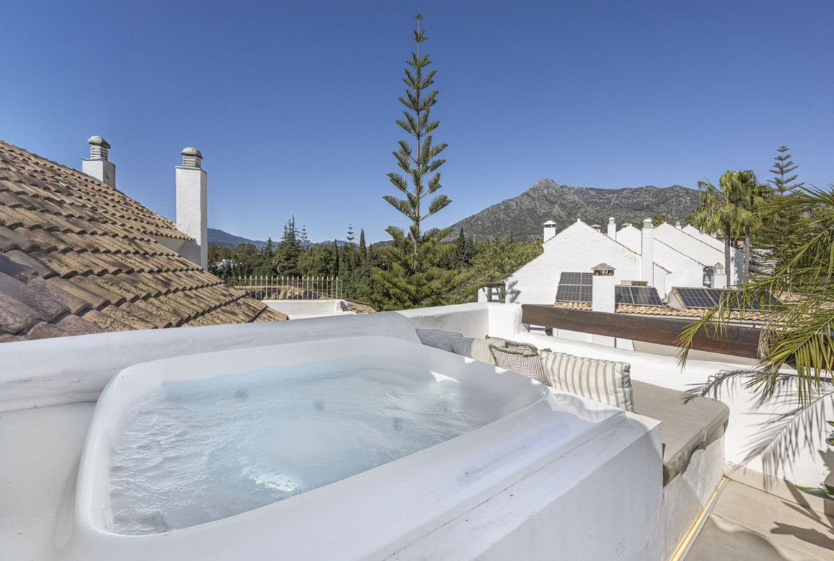 Marbella Golden Mile Marbella townhouse 5 Bedrooms