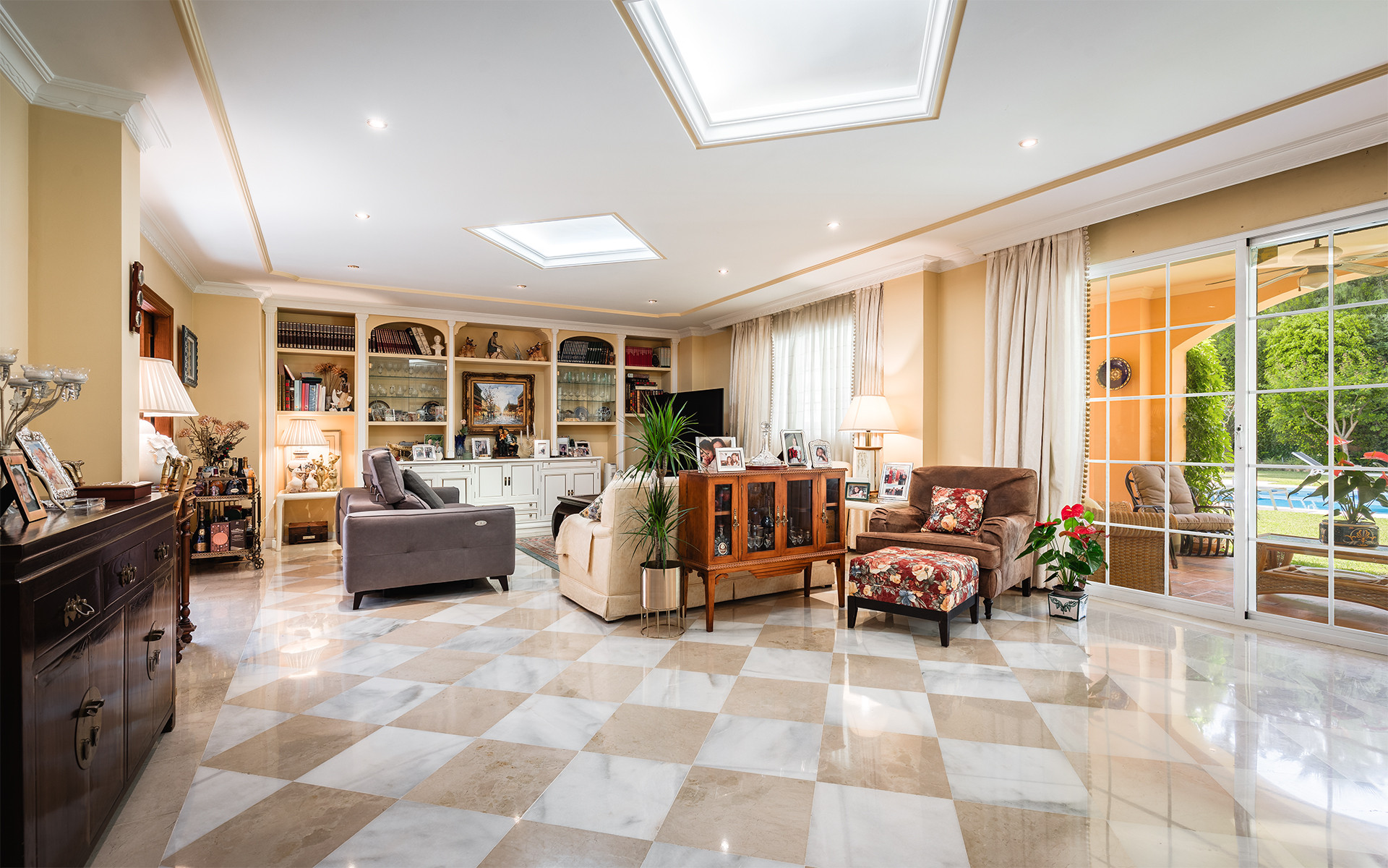 Nueva Andalucia Marbella villa 5 Bedrooms
