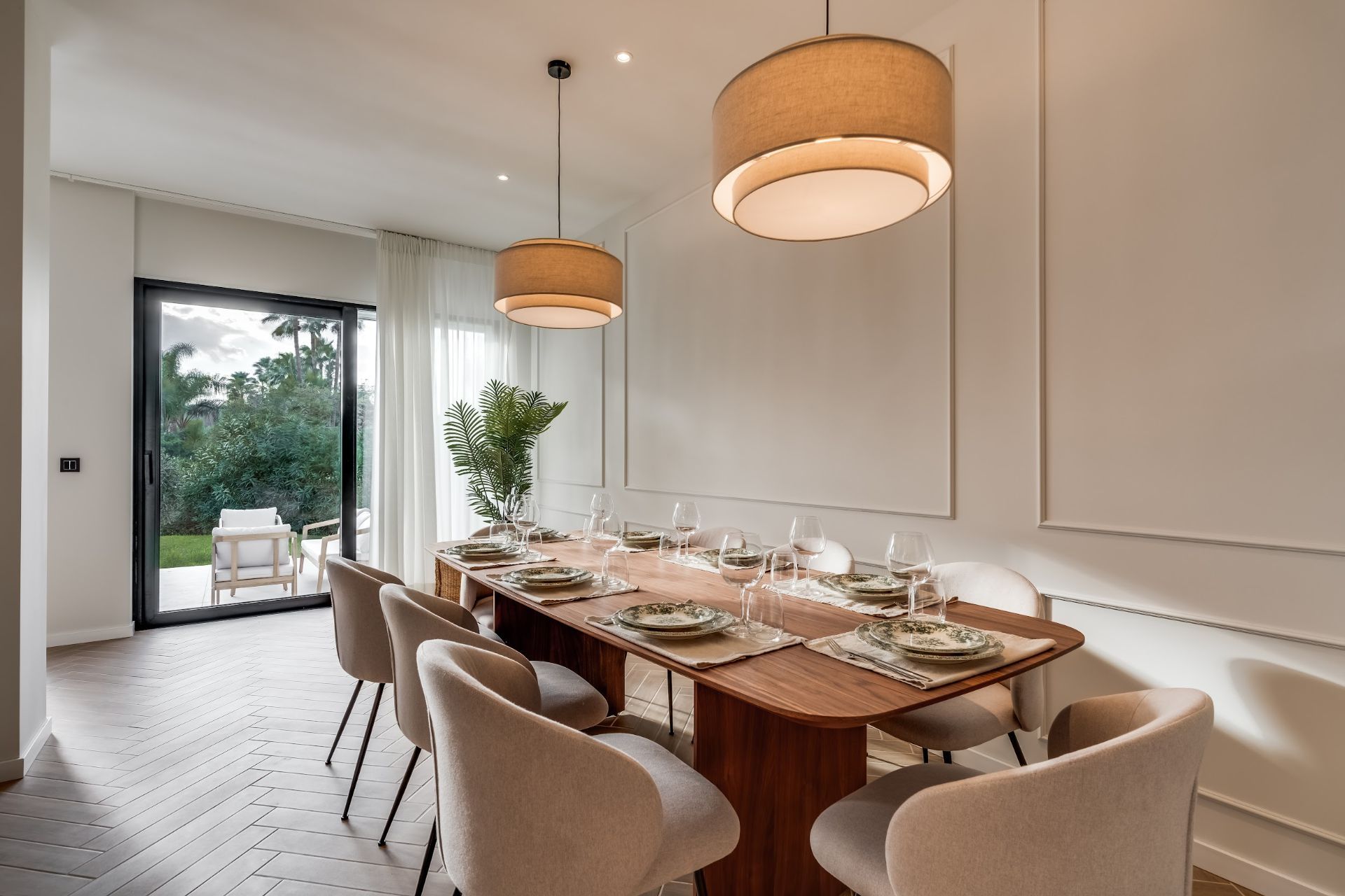luxo-estate-5 Nueva Andalucia Marbella townhouse 4 Bedrooms