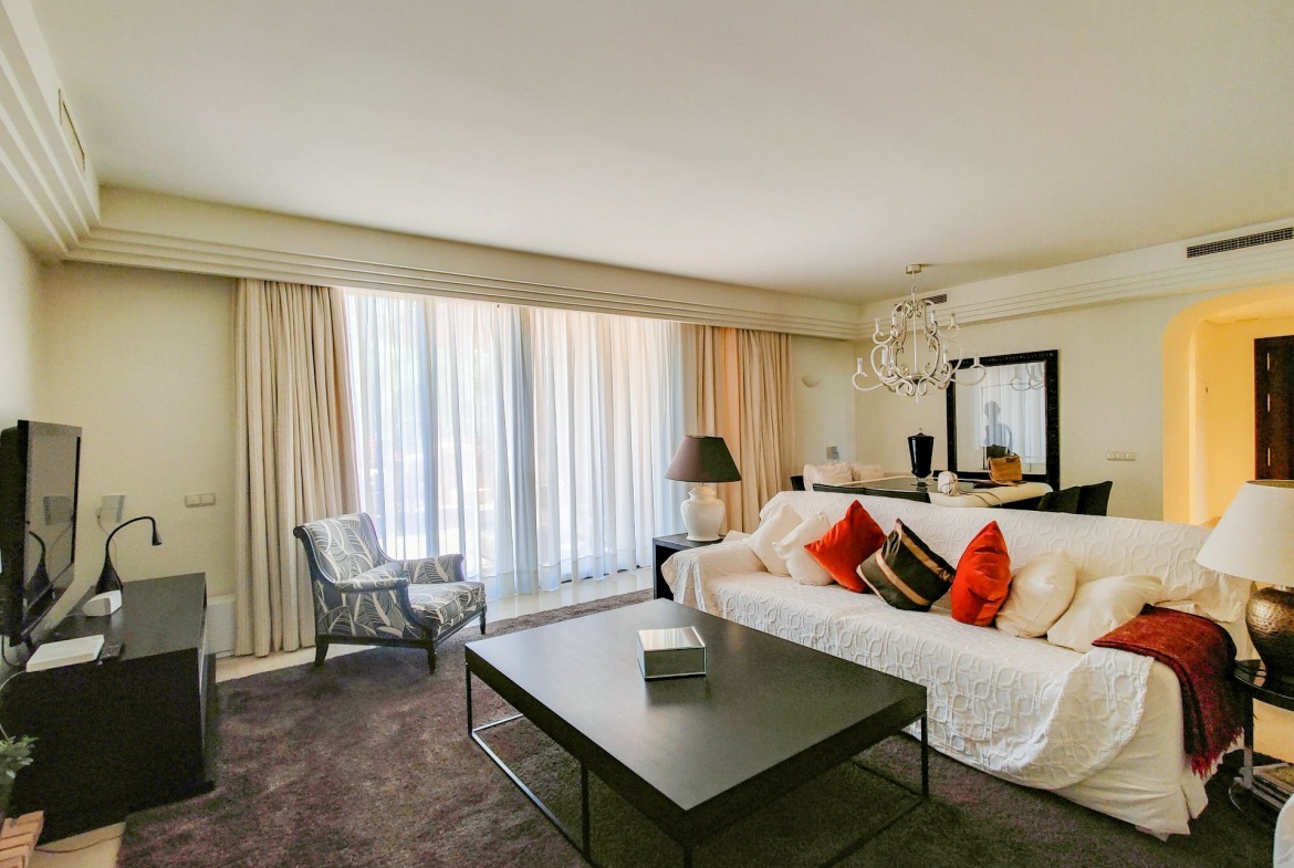 Nueva Andalucia Marbella penthouse 3 Bedrooms