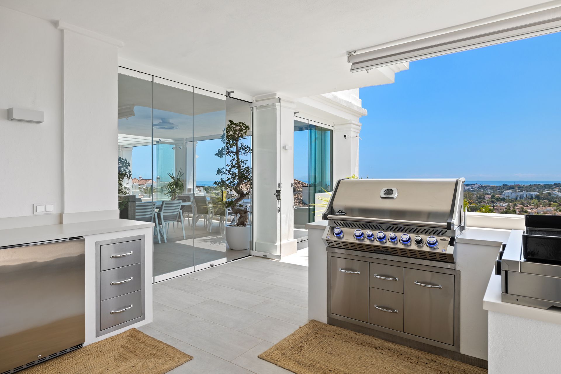 luxo-estate-5 Nueva Andalucia Marbella apartment 7 Bedrooms