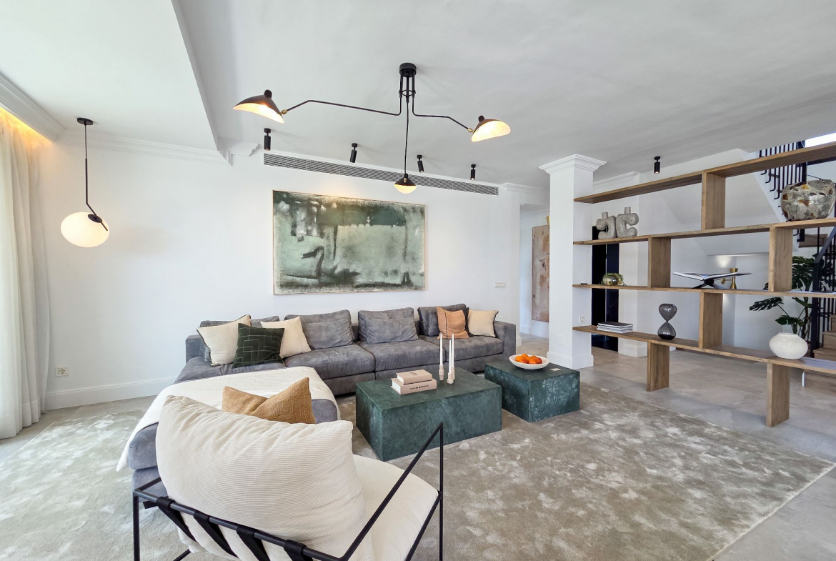 Nueva Andalucia Marbella villa 5 Bedrooms
