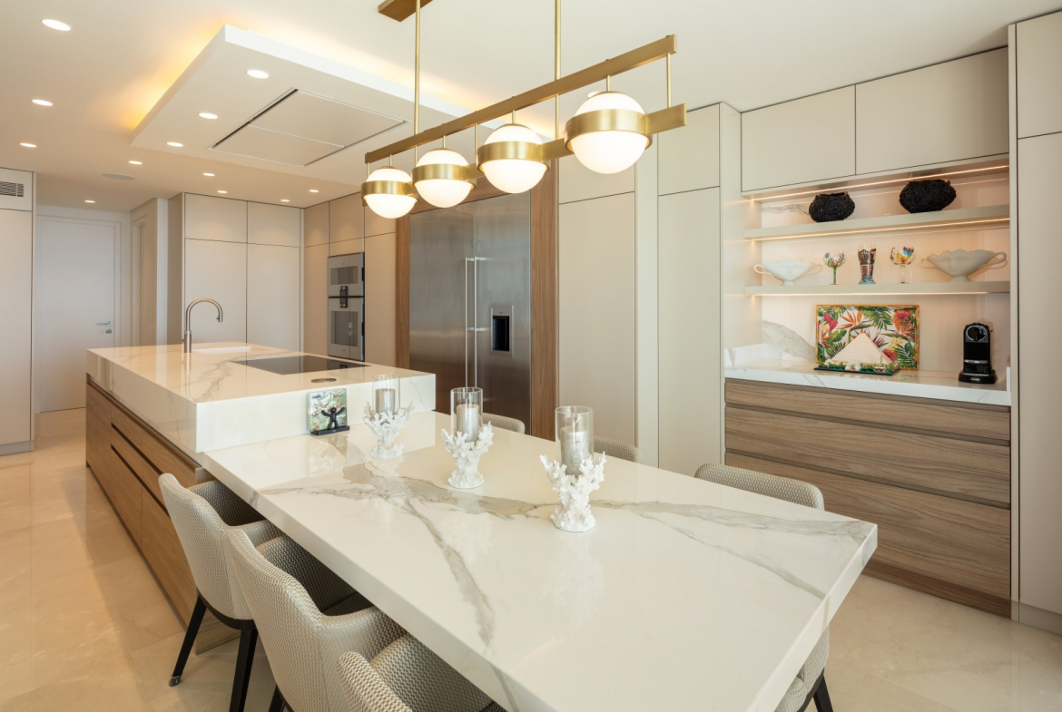Beachfront Duplex Penthouse for Sale in Puente Romano